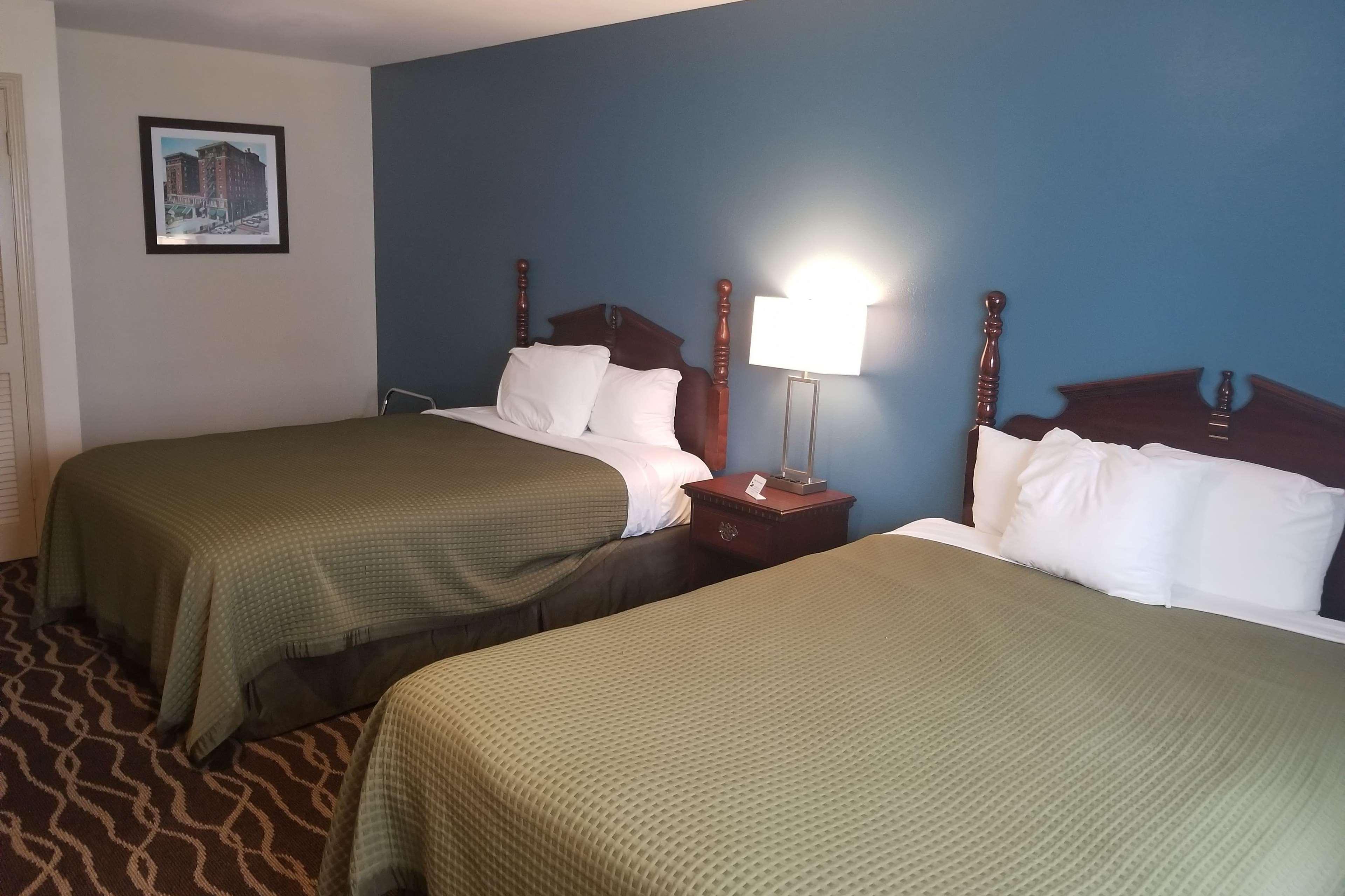 Days Inn And Suites By Wyndham Sikeston Extérieur photo
